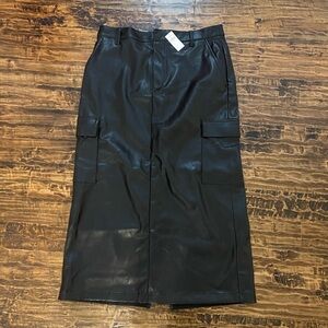GAP Black Cargo Skirt
